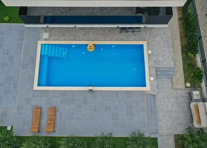 ヴィラ Luxury Marko