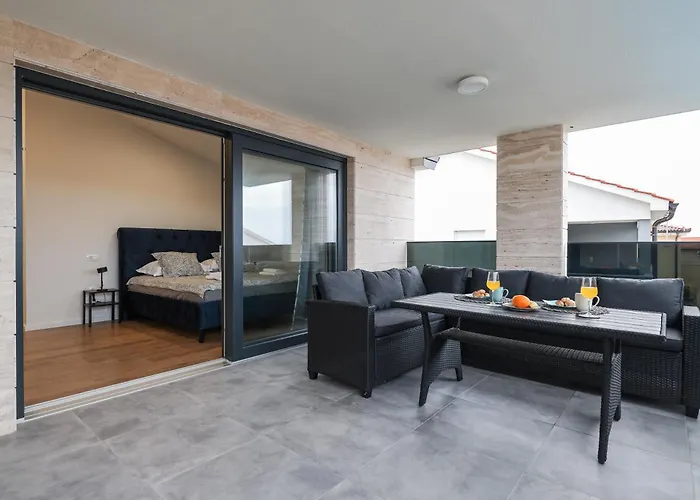 Luxury Marko Vir