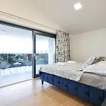 Luxury Marko * ויר