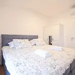 Luxury Marko וילה ויר