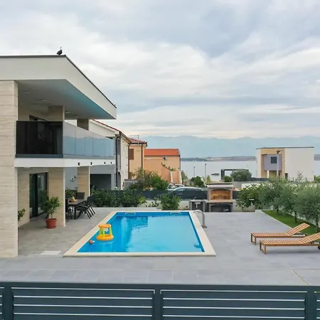 Luxury Marko Vir