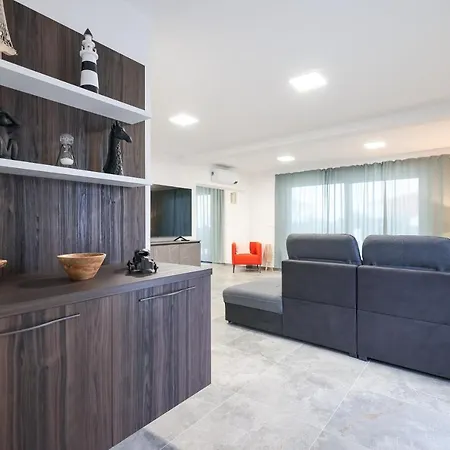 וילה Luxury Marko ויר