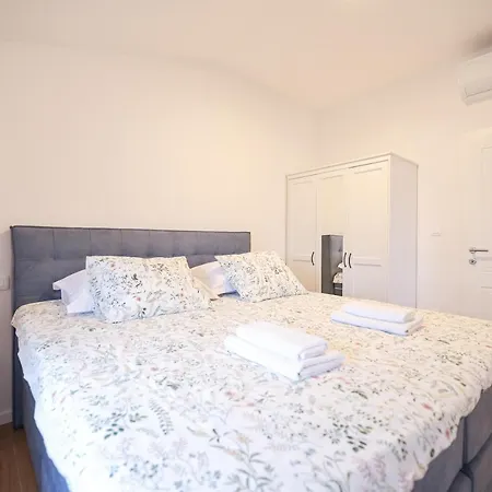 Luxury Marko Villa Vir