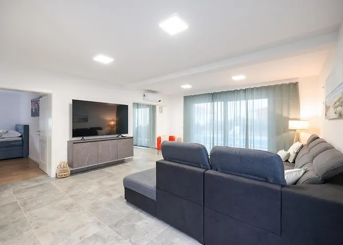 فيلة Luxury Marko *